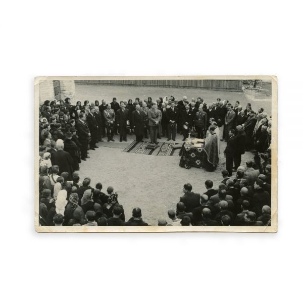 Vizita Regului Mihai în comuna Segarcea, două fotografii, 1941