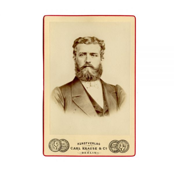 Părinții regelui Ferdinand I, Principele Leopold de Hohenzollern-Sigmaringen și Principesa Antónia, două fotografii de cabinet