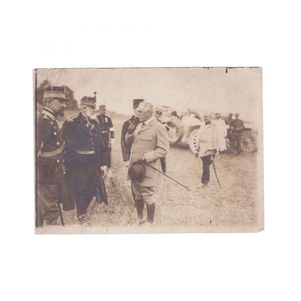 Regele Carol I și principele Ferdinand în timpul unor manevre militare, fotografie de epocă, cca. 1905, atelier Julietta 