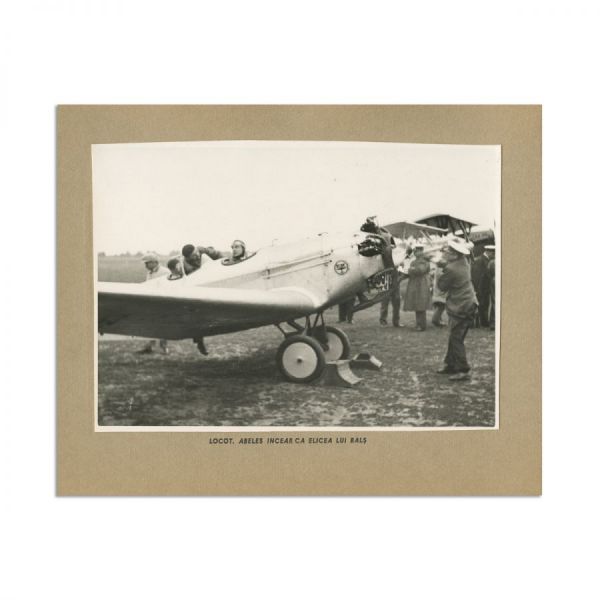 Album fotografic, Cupa Ziarului „Tempo”, 1936, cu semnăturile aviatorilor – Bâzu Cantacuzino