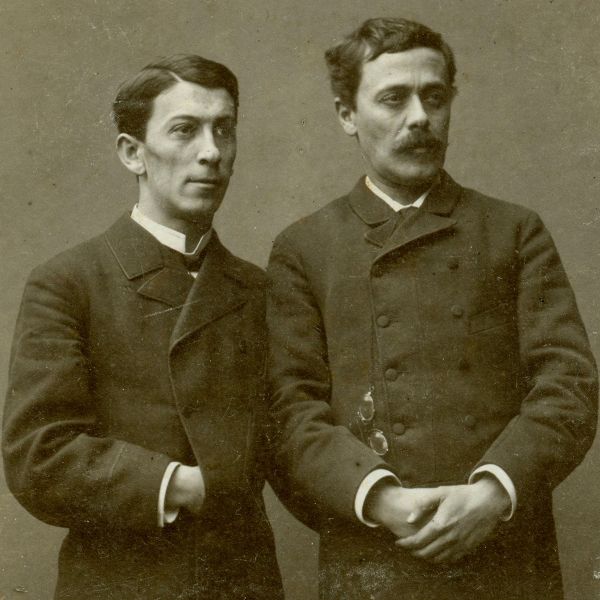 I. L. Caragiale și Petru Th. Missir, fotografie de epocă, atelier Nestor Heck