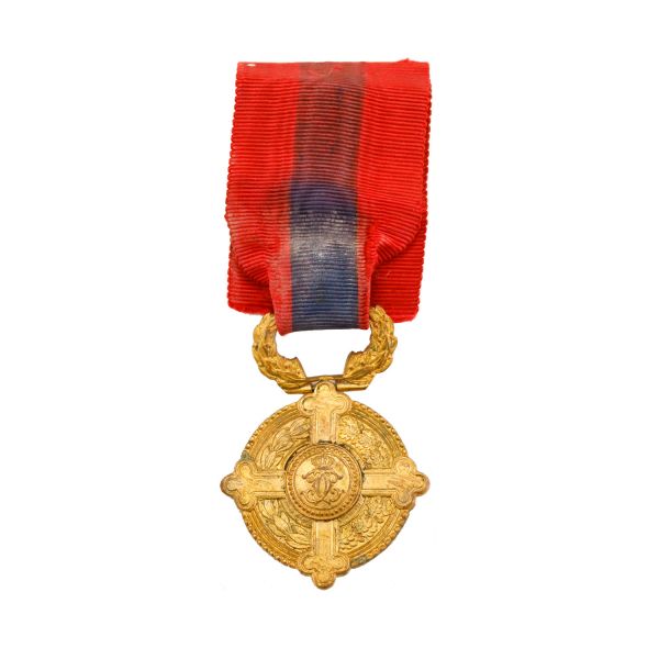 Medalia „Răsplata muncii pentru Biserică”, clasa I, model 1907, acordată arh. Victor Stephănescu