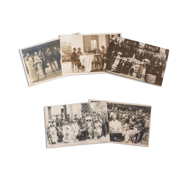 Familia regală a României în timpul unor evenimente, cinci fotografii tip carte poștală