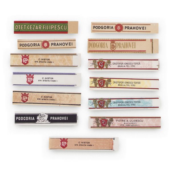 Colecție de 31 etichete pentru băuturi 