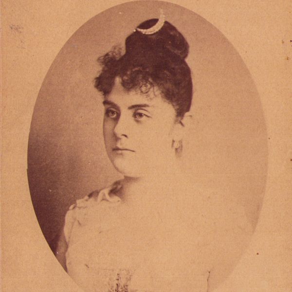Maria von Vetsera, iubita principelui Rudolf, moștenitor al tronului Austro-Ungariei, fotografie de cabinet