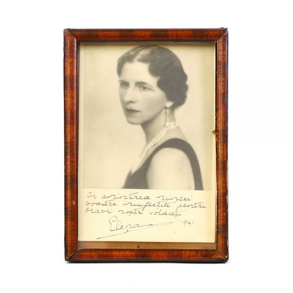 Regina-Mamă Elena, fotografie tip carte poștală cu text în facsimil
