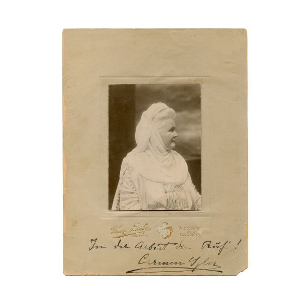 Regina Elisabeta, fotografie de epocă cu dedicație olografă, atelier Franz Mandy