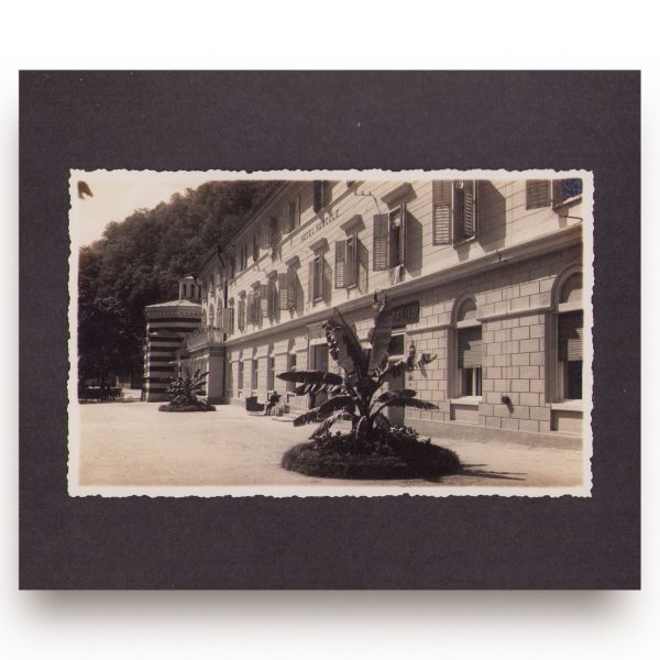Băile Herculane, album cu 40 de fotografii, dedicat gen. dr. Nicolae Vicol, fotograf. Josef Fischer, 1936 + două corespondențe