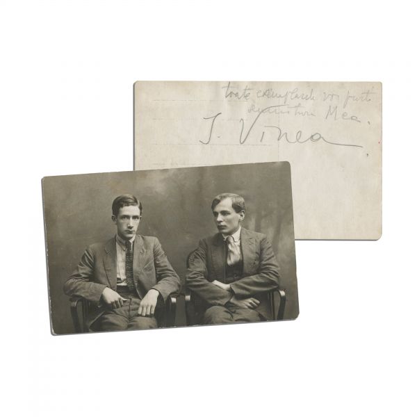 Ion Vinea și Henri Gad (Henri Fischman), fotografie tip carte poștală, semnată olograf de I. Vinea - Piesă rară