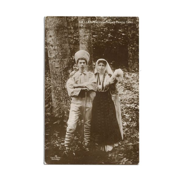 Regina Maria la Bran, zece fotografii tip carte poștală