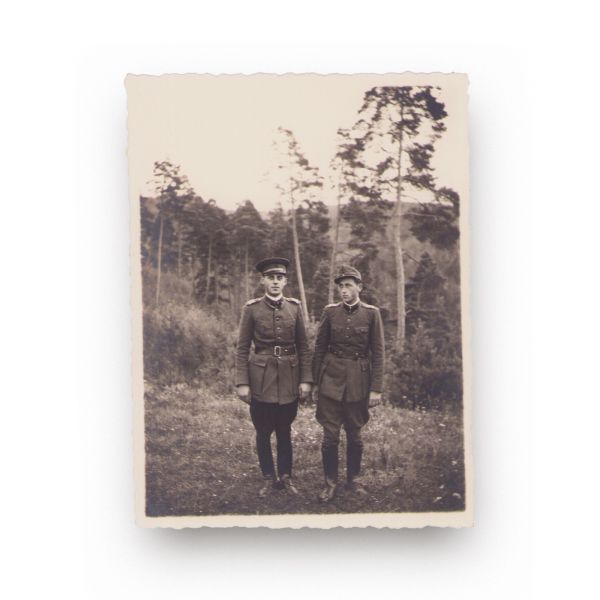 Regimentul 12 artilerie de la Sadagura, opt fotografii de epocă, cca. 1933