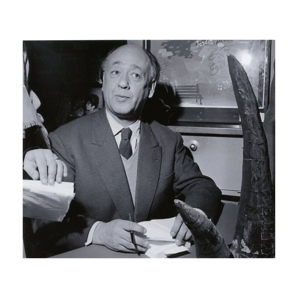 Eugen Ionescu, patru fotografii de presă