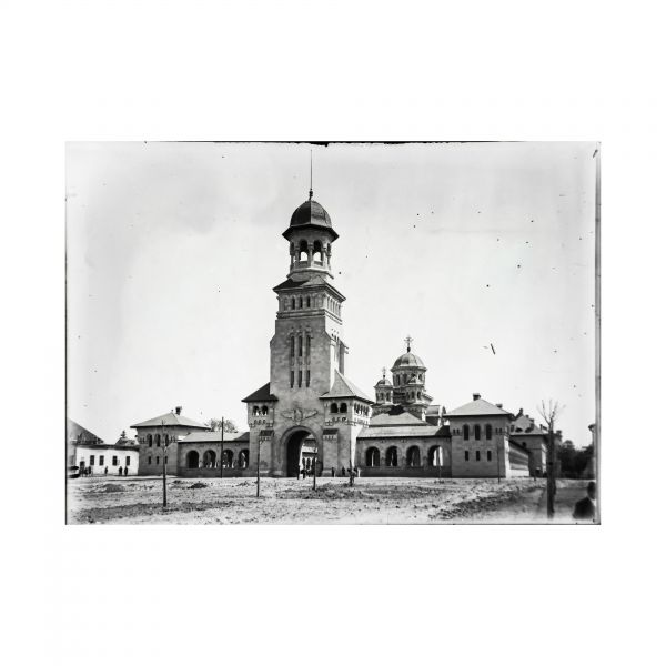 Construcția Catedralei Încoronării de la Alba Iulia, 35 de clișee realizate de arh. Victor Ștefănescu