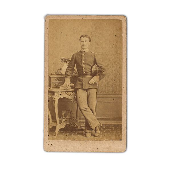 Alexandru Iarca și alții, trei fotografii format carte-de-visite, ateliere Franz Duschek și Carol Popp de Szathmári