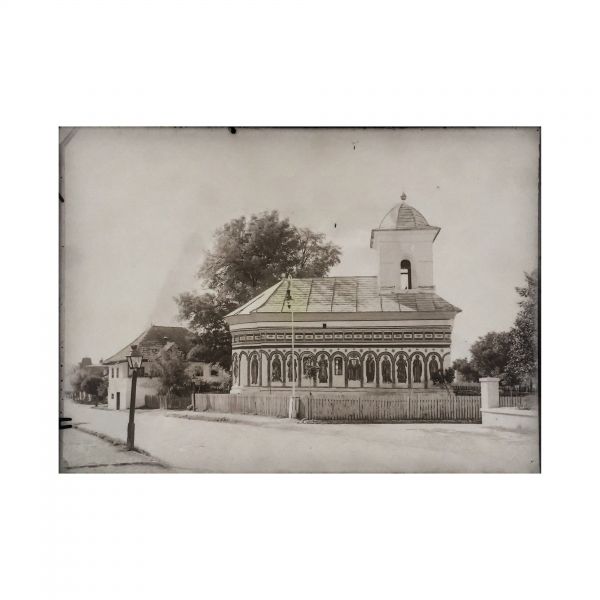 Biserica Sfântul Nicolae Domnesc, Fântâna Meșterului Manole, centrul orașului Curtea de Argeș, 7 stereotipii și 22 de clișee fotografice realizate de arh. Victor Ștefănescu