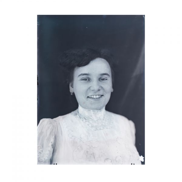 Frederic și Cecilia Cuțescu Storck, 6 clișee fotografice realizate de arh. Victor Ștefănescu