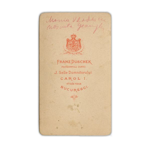 Familia Geanoglu, zece fotografii tip carte-de-visite, atelierele F. Duschek, Pierre Petit, Photographie Parisien, cca. 1880, din colecția familiei Ștefănescu 