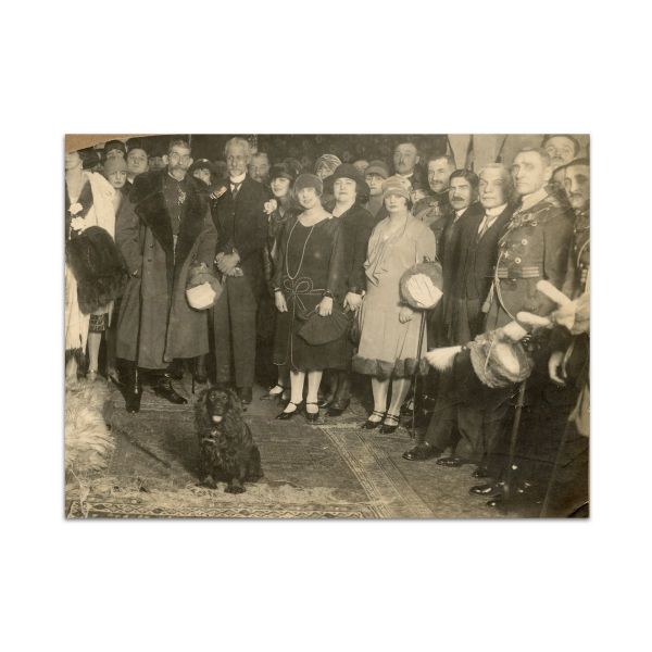 Regele Ferdinand I și Regina Maria, două fotografii de grup, 1923