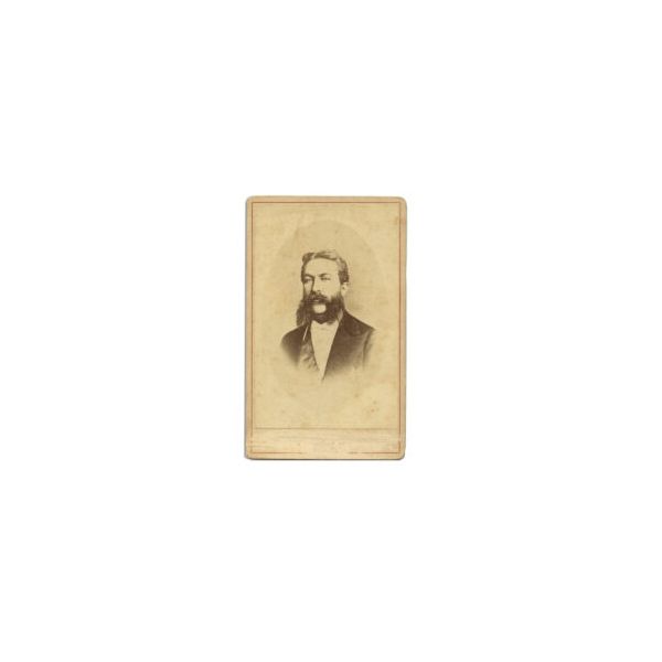 Ecaterina și Grigore G. Cantacuzino, fotografie format carte-de-visite și două cărți de vizită