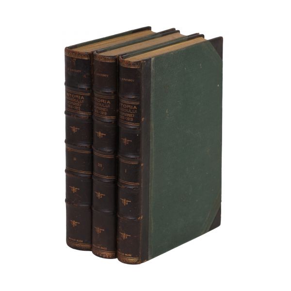 C. Kirițescu, Istoria războiului pentru întregirea neamului, 1924, 3 volume, din biblioteca lui Marius Nuși