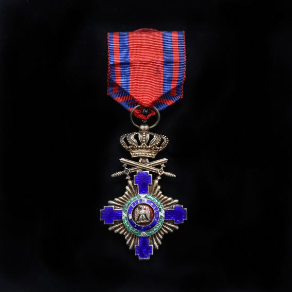 Ordinul „Steaua României” în grad de Ofițer, model I, pentru militari pe timp de pace, atelier Joseph Resch, în cutie de epocă