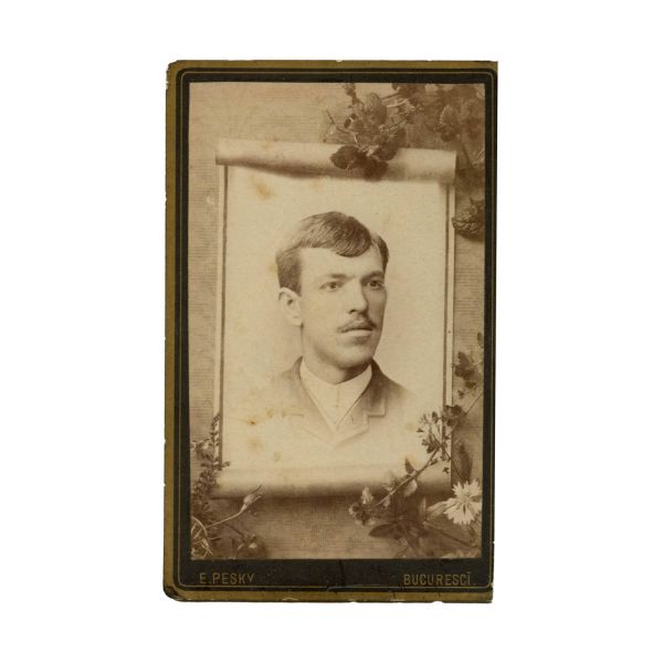 Colecție de 38 fotografii format carte-de-visite, diverse ateliere din București