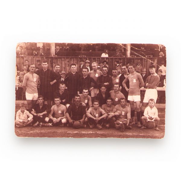 Echipa de fotbal Chinezul Timișoara, fotografie tip carte poștală, 1921