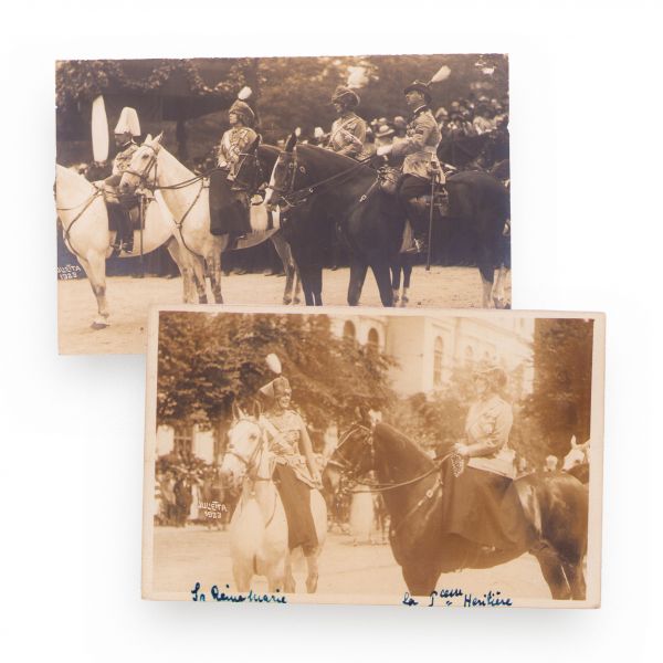 Familia regală a România la parada militară din 10 mai 1923, două fotografii de epocă 