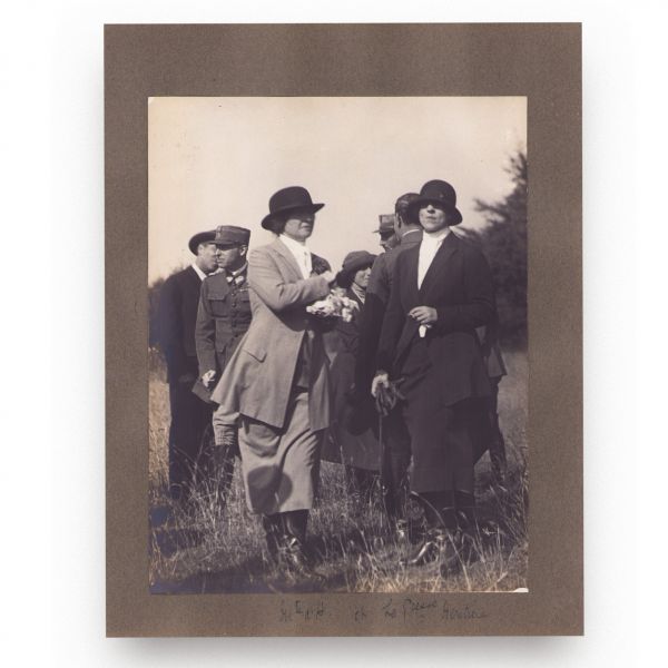 Regina Maria, principesa Elena și ofițerii Regimentului 4 Roșiori la vânătoare, 11 fotografii, 1924
