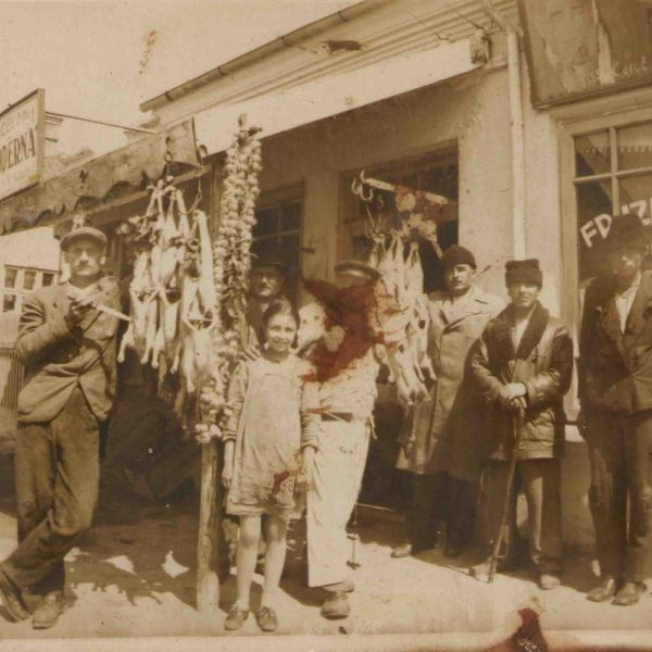 Măcelăria Moderna, fotografie format carte poștală