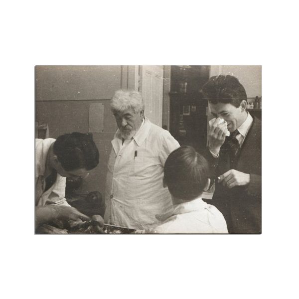 Dr. Ion Cantacuzino în laborator, 8 fotografii de epocă, atelier Weiss