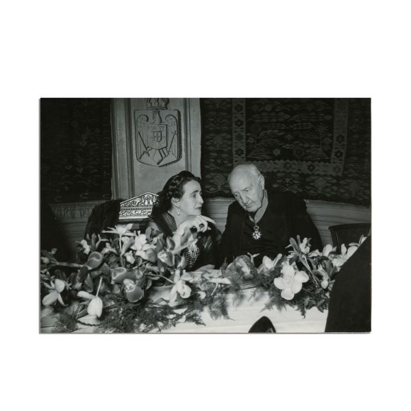 Principesa Elisabeta a Greciei și un oficial francez, două fotografii de presă, cca. 1938