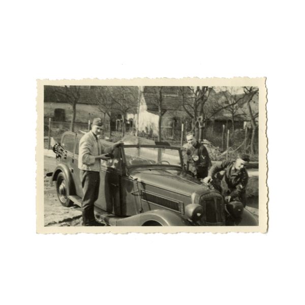 Automobile de epocă, 100 de fotografii