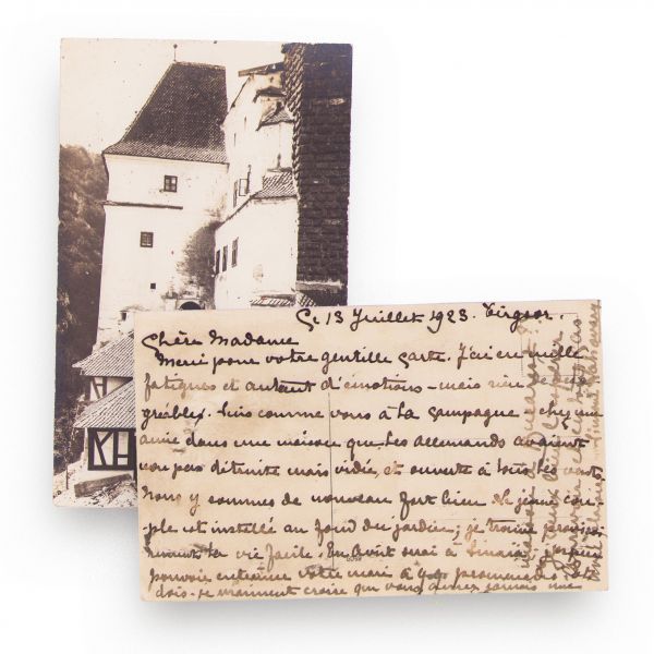 Regina Maria și fiicele ei la Bran, două fotografii de epocă, 1922-1923 