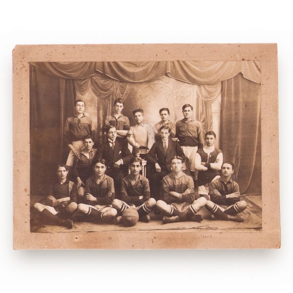Echipa de fotbal „Tricolorul”, fotografie de epocă, 1915