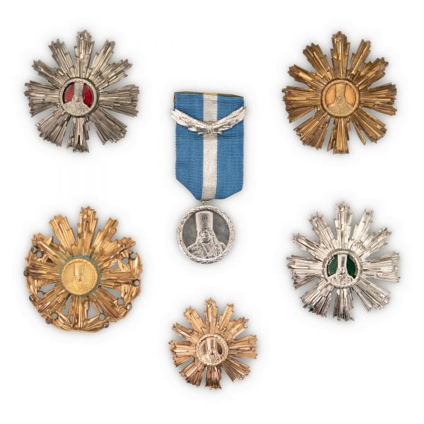 Ordinul „Tudor Vladimirescu”, clasele I, II, III, IV, V + medalia „Tudor Vladimirescu” clasa I