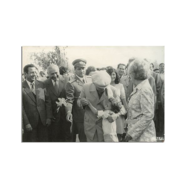 Vizita de lucru a lui Nicolae Ceaușescu, album fotografic + 49 de fotografii - vizita lui Nicolae Ceaușescu la Moscova