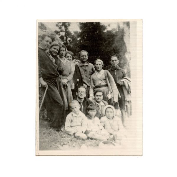 Mircea Eliade, fotografie + fotografie de grup