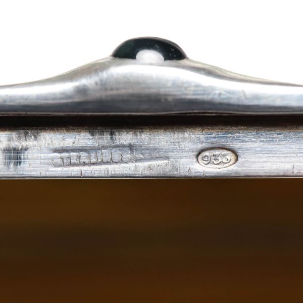 Tabacheră din argint cu cifrul reginei mamă Elena a României, bijutier Frații Roller, în cutia de epocă