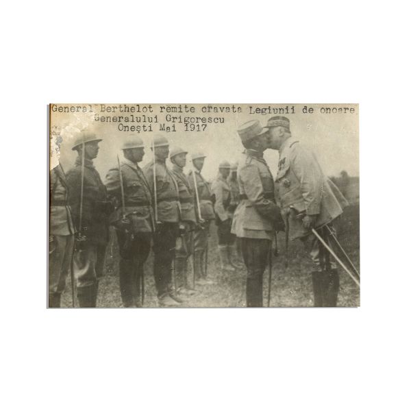 Generalul Berthelot, două fotografii de epocă, Onești, 1917