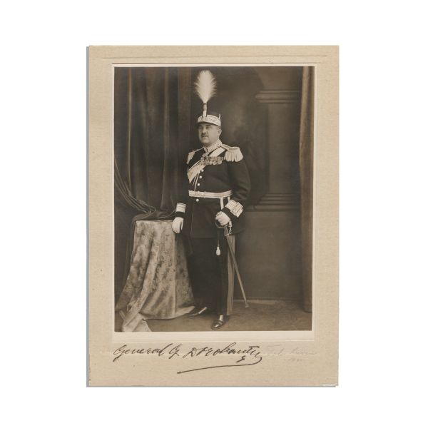 Generalul G. Dorobanțu, două fotografii de epocă, cu  semnătură olografă