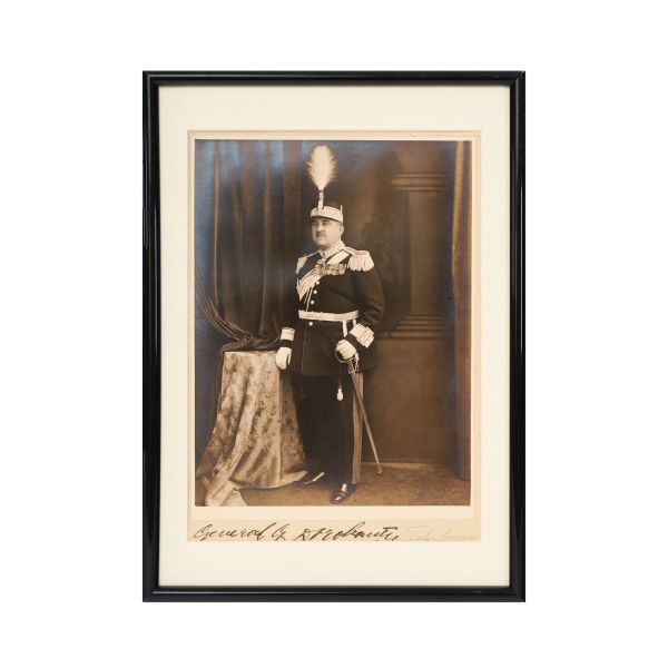 Generalul G. Dorobanțu, două fotografii de epocă, cu  semnătură olografă