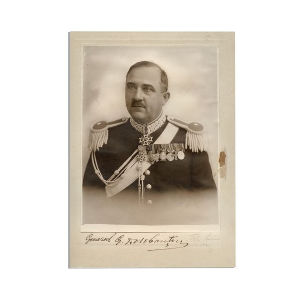 Generalul G. Dorobanțu, două fotografii de epocă, cu  semnătură olografă