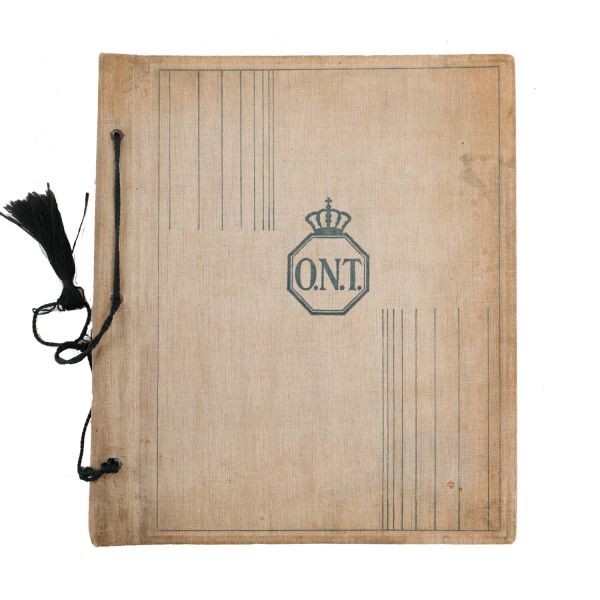 Album O.N.T., 24 fotografii de epocă