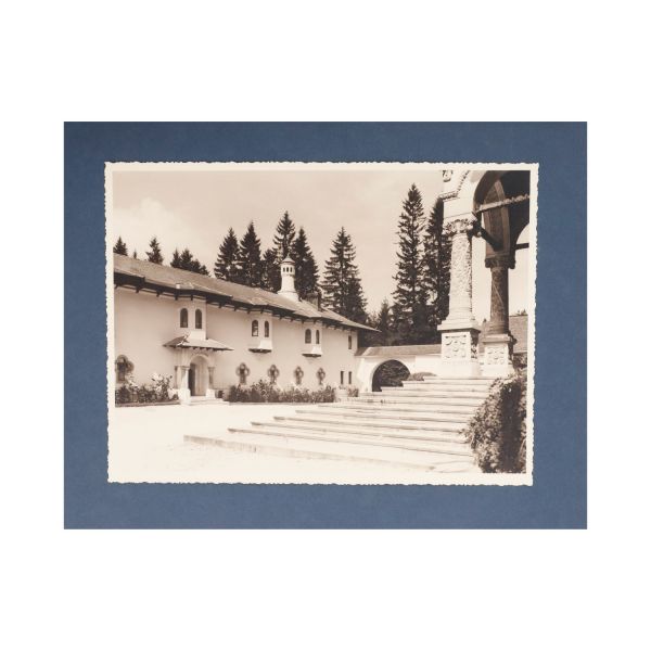 Album O.N.T., 24 fotografii de epocă