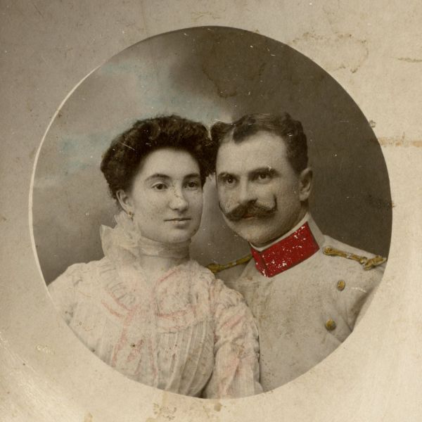 Gheorghe și Jeana Eliade, două fotografii de epocă