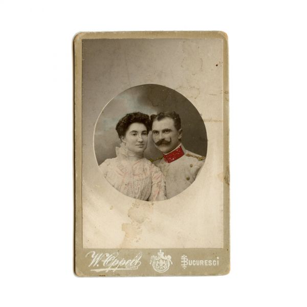 Gheorghe și Jeana Eliade, două fotografii de epocă