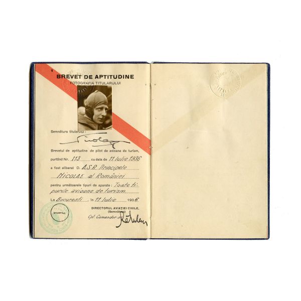 Principele Nicolae, casca de aviator + licența de pilot