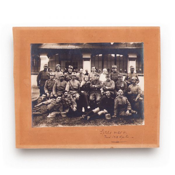 Personalul medical al spitalului mobil nr. 5, fotografie de epocă, aprilie 1918