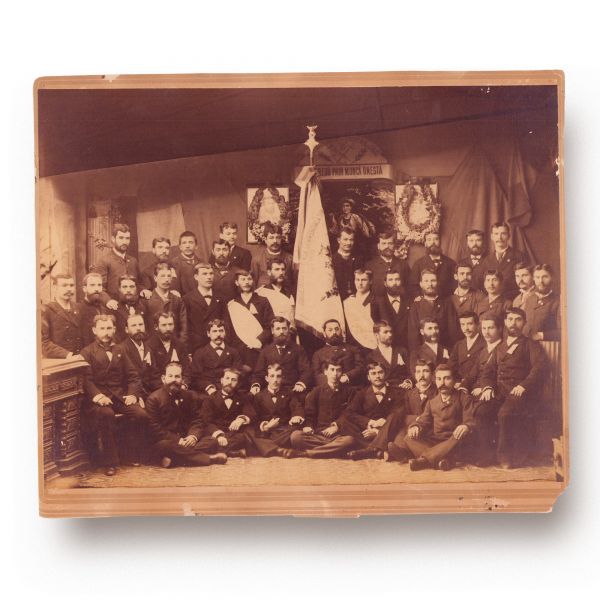 Societatea Junimea Comercială din Galați, fotografie de mari dimensiuni, atelier Emil Carrez cca. 1900